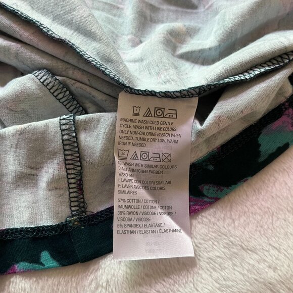 D&Co Denim Womens Floral Short Sleeve A-Line Tunic Top XS Teal Purple Stretchy - Picture 7 of 9